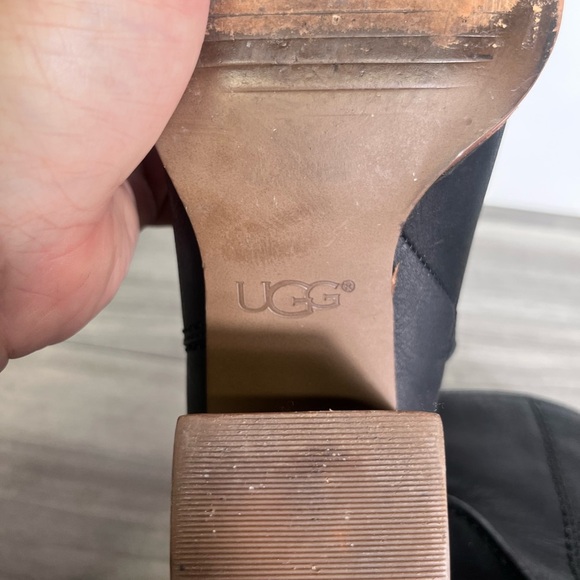 Ugg Uggs Annie Boots Womens 5 Leather Black Chelsea Boot Cute Heeled - Picture 8 of 9